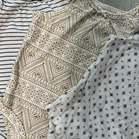 Carters 3-pack bodysuits 6months - Picture 2 of 6